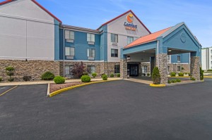COMFORT SUITES - LANSING