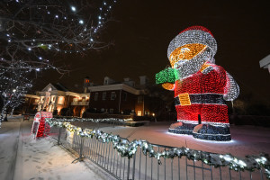 CHRISTMAS IN THE COMMONS