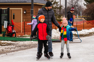 SKATE WITH SANTA