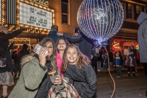 NEW YEAR'S EVE BALL DROP & FIREWORKS