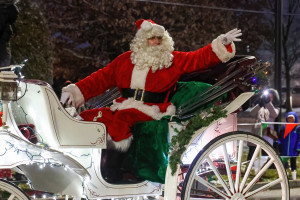 CHRISTMAS PARADE, TREE LIGHTING & FESTIVAL