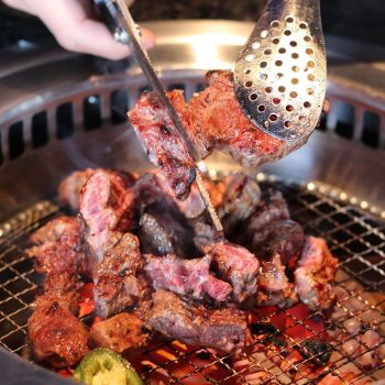 Chicago s North Shore CVB Welcome Iron Age Korean Steakhouse