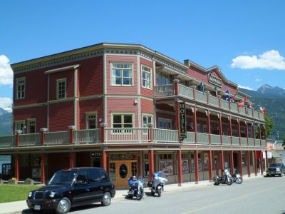 Kaslo Hotel & Pub