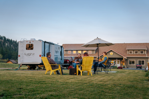 Cranbrook KOA Group Sitting