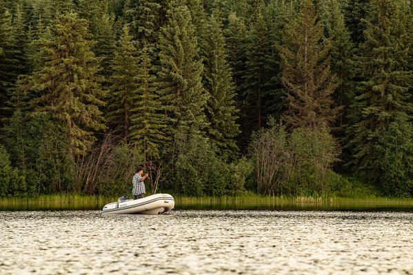 lucky-strike-fishing-on-lake