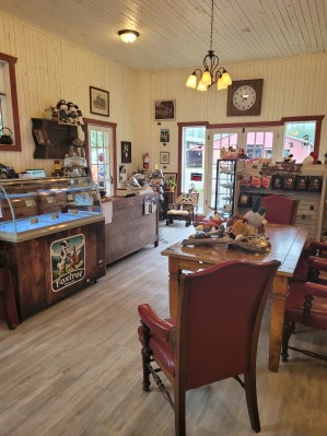 Foxtrot-Dairy-Campground-store2