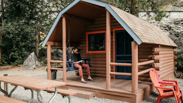 Gallagher Lake | A Parkbridge Camping & RV Resort Cabin Reading