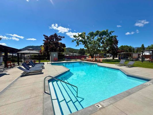 Holiday-Park-RV-Condo-Resort-Family-Pool