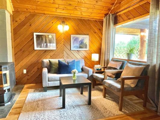 Kispiox-river-lodge-Living-space