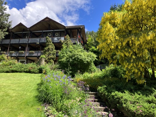 Destiny-Bay-Resort-main lodge