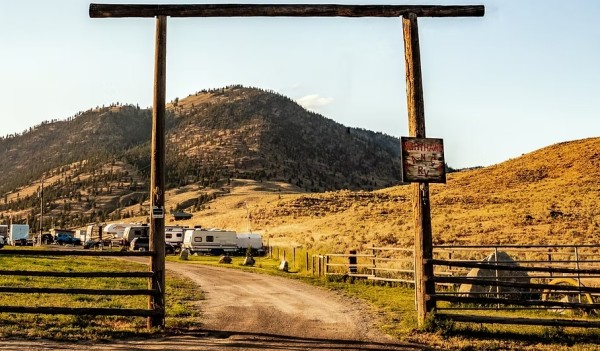 Nighthawk-RV-Entrance