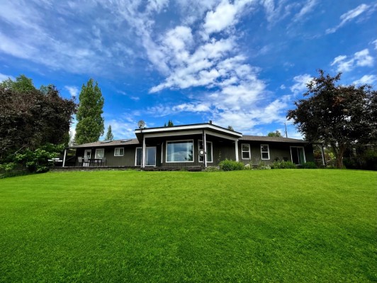 Roberts-Roost-Resort-lakehouse