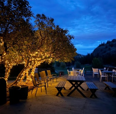 Twin-Lakes-Golf-and-RV-Resort-Night