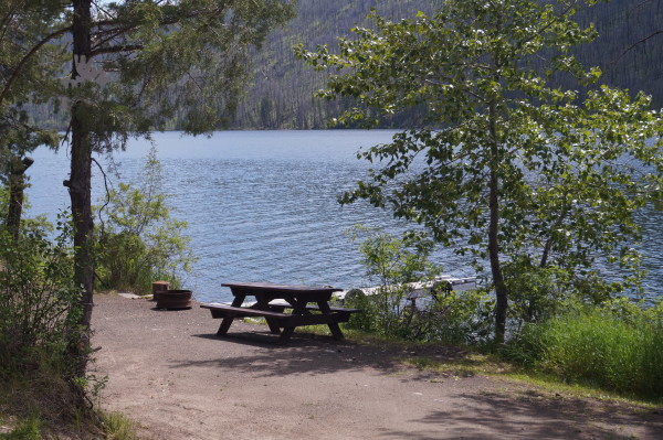 White Moose Resort Lakeview campsite