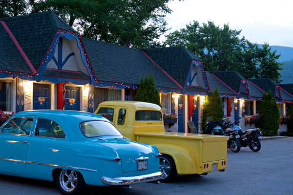 Alpine Inn Exterior