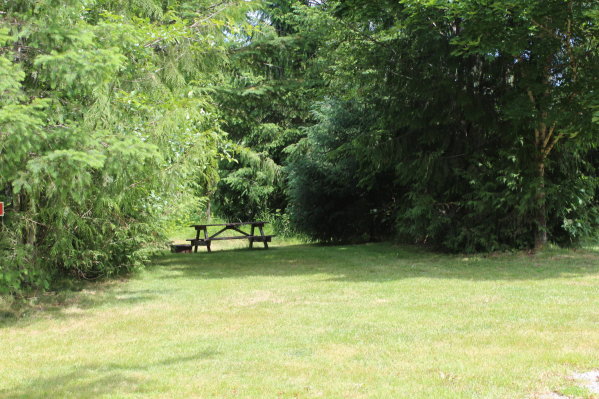 Arrowvale Riverside firepit picnic table