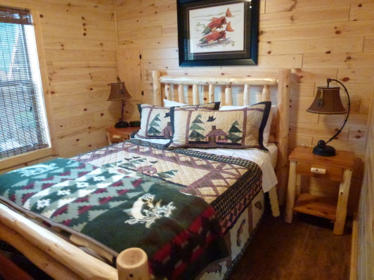 Browns Bay cabin bedroom