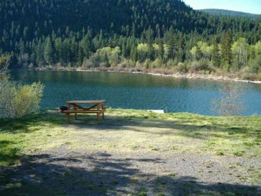 Evergreen Fishing Resort Campsite