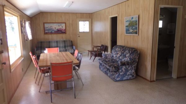 Evergreen Fishing Resort Living room
