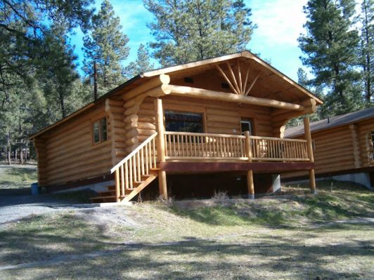 Evergreen Fishing Resort Deluxe Cabin