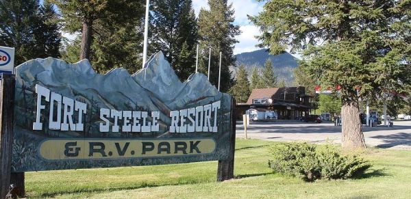 Fort Steele Resort & RV Park entrance sign