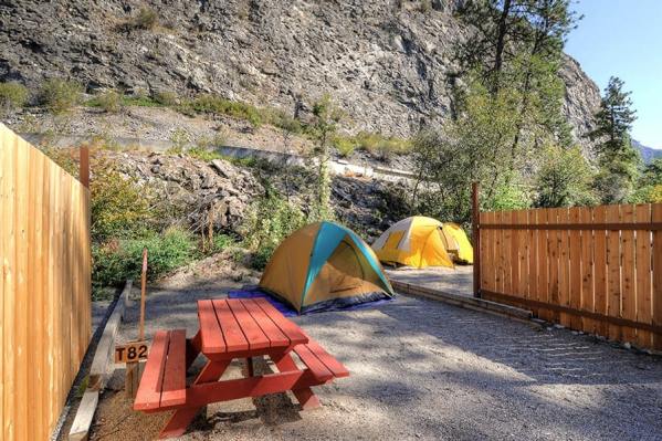 Gallagher Lake | A Parkbridge Camping & RV Resort tent site