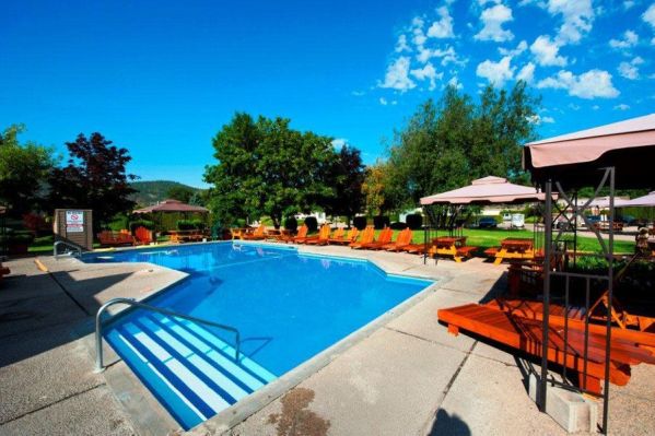 Holiday Park RV & Condo Resort Activity Pool