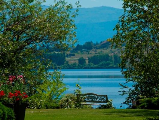 Holiday Park RV & Condo Resort Lakefront