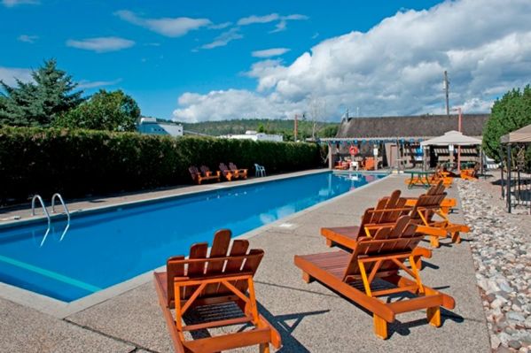 Holiday Park RV & Condo Resort Lap Pool