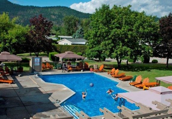 Holiday Park RV & Condo Resort Pool