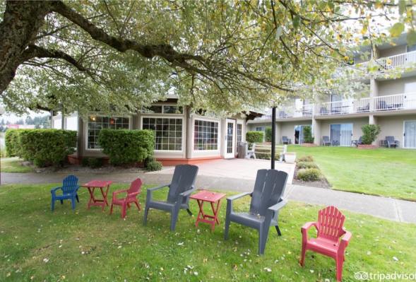 Inn on Long Lake Outside Chairs