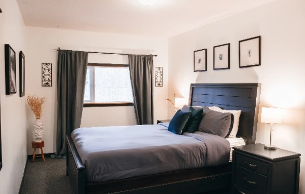 kispiox-river-lodge-river-room