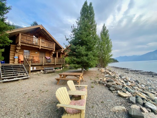Kootenay Lake Lodge Waterfront Log Chalets & RV Sites - Lake Front