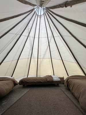 kumsheen-rafting-resort-yurt-ceiling