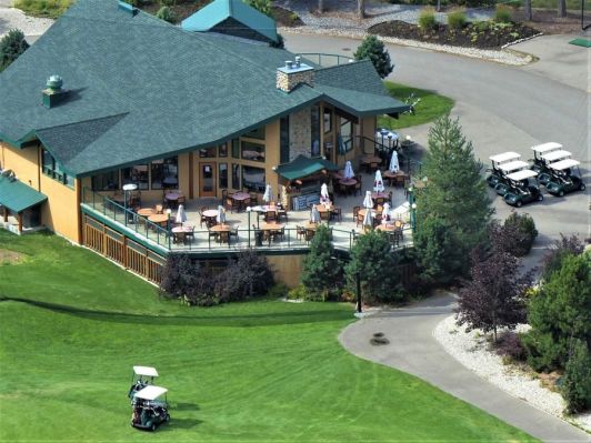 Mabel Lake Golf & Airpark clubhouse