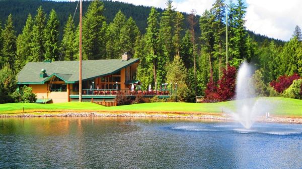 Mabel Lake Golf & Airpark fountain