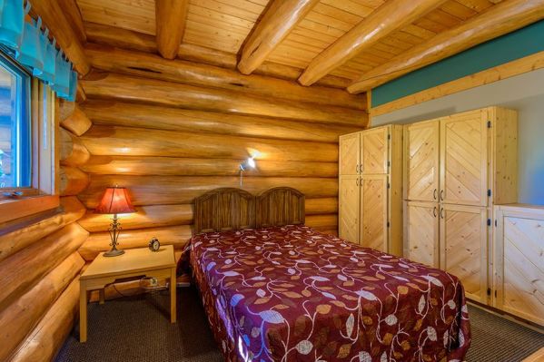 Mile High Resort cabin bedroom