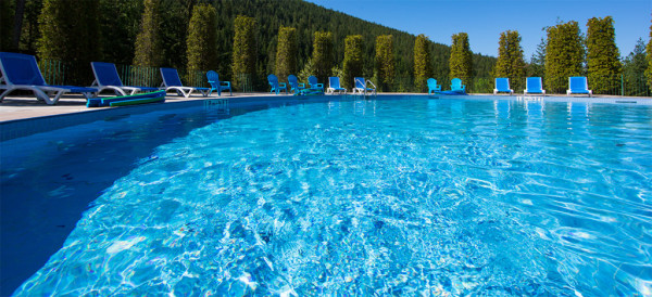 Nakusp Hot Springs, Chalets & Campground
