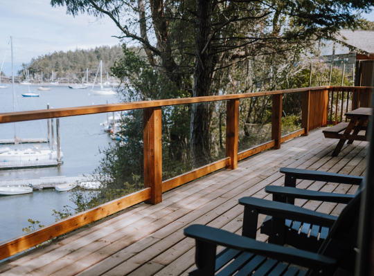 pages-resort-marina-deck