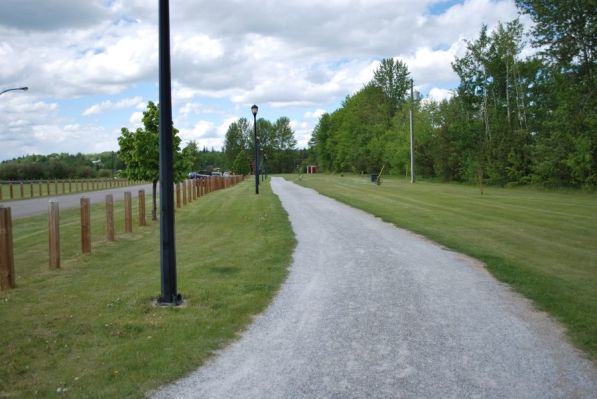 Riverside Park trail