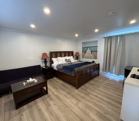 Riverside Resort Motel King