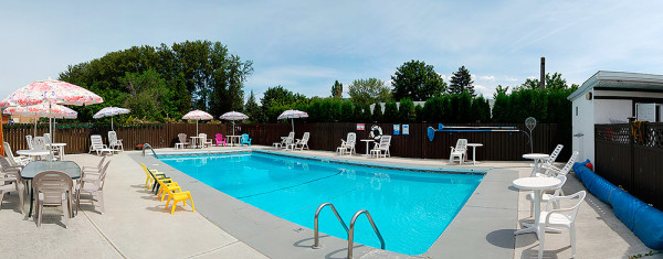 Rosedale Motel Pool