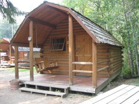Salmon Arm Camping Resort Cabin