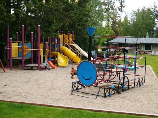 Shuswap Lake Motel & Resort Playground