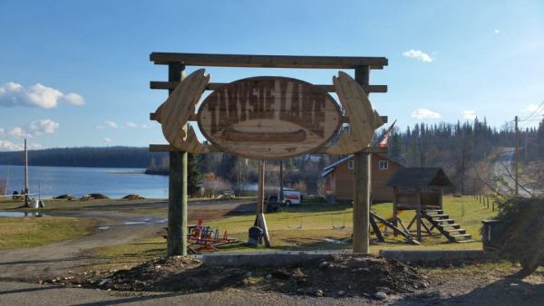 Takysie Lake Resort Sign