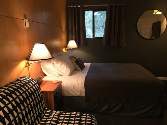 WOODS on Pender motel room