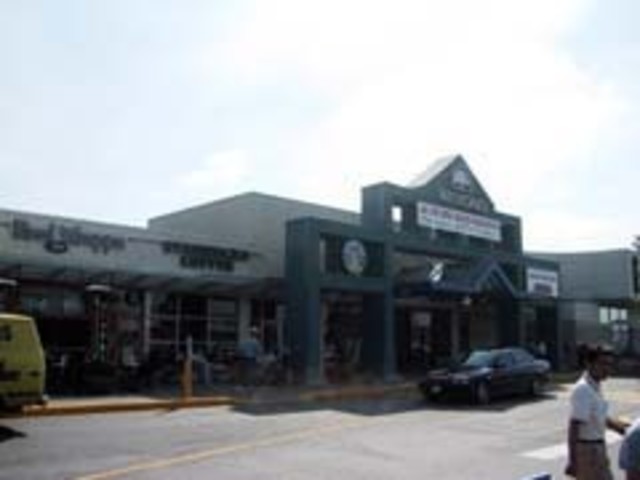 West Oaks Mall