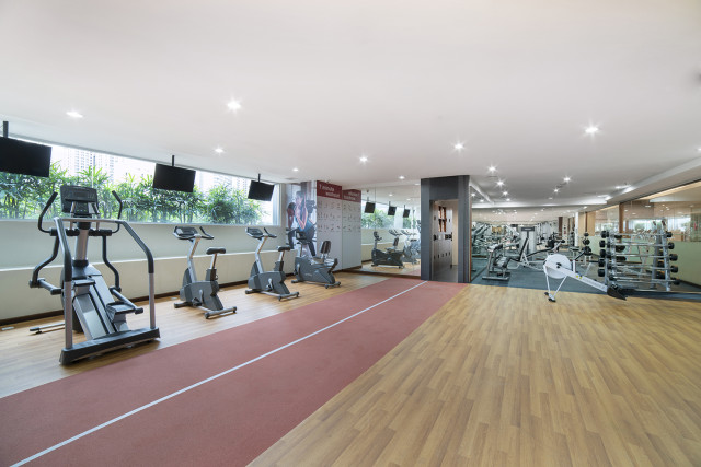 For those athletically inclined, the 24-hour Fitness Center is available. Located on Level 5, the Fitness Center at the InterContinental Kuala Lumpur is well-equipped with the latest generation of cardio and workout machines.