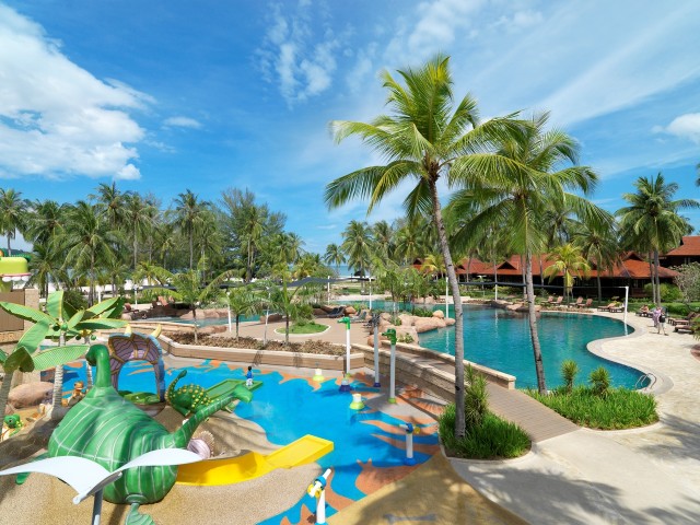 The Horizon Pool with a walk-in jacuzzi and the Children’s Pool including a dinosaur-themed play area promises some exciting family fun in the sun. Located between the lobby and the beachfront, Horizon Pool also has a call button pool bar service that provides refreshments.