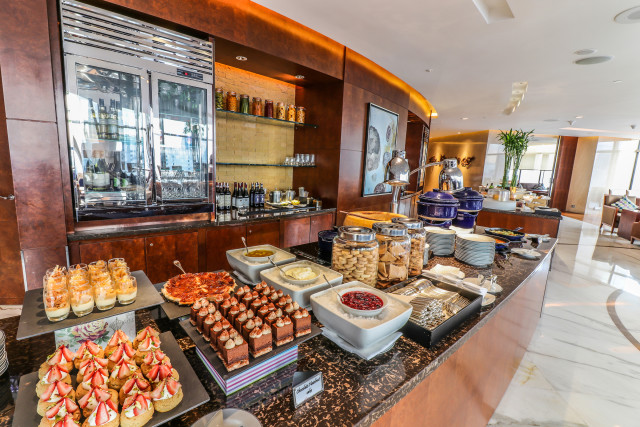 Grand Club Lounge - Evening Spread